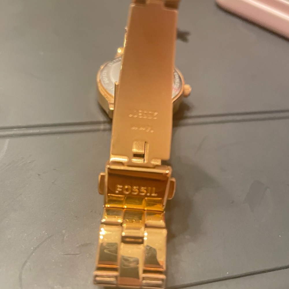 New Fossil Watch No Damage No Problems Works - image 7